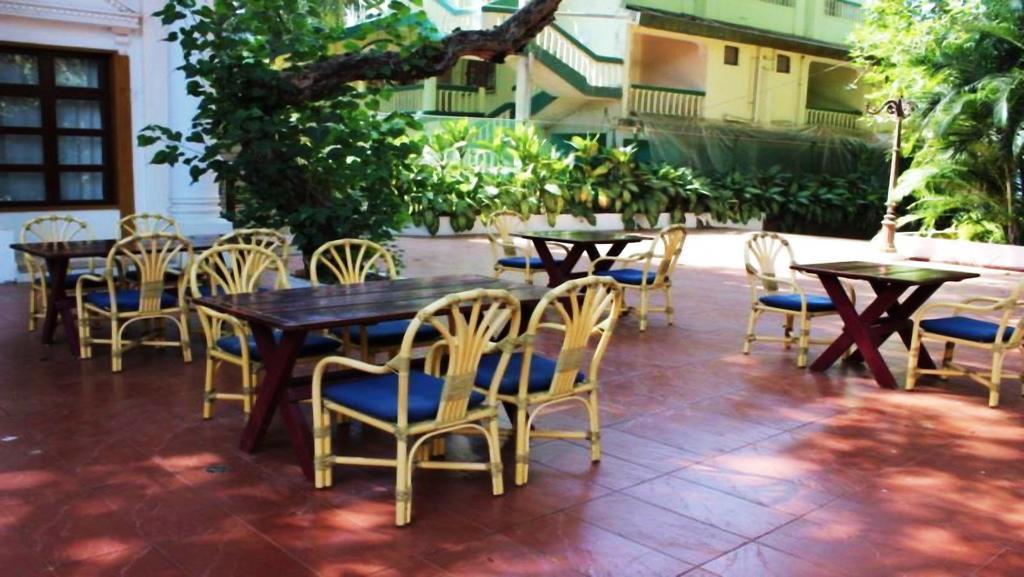 Little Italy Hotel Calangute Exterior photo