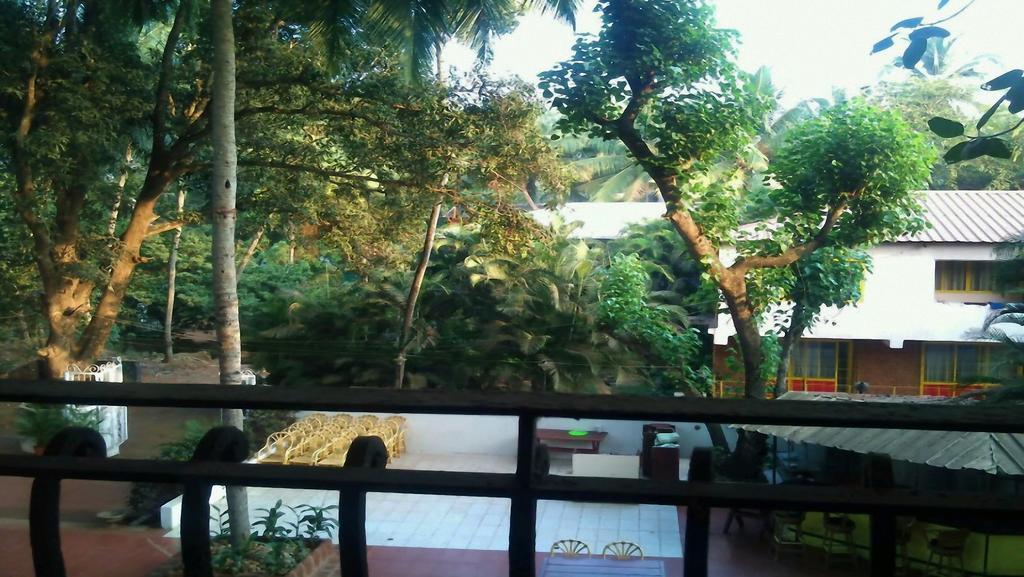 Little Italy Hotel Calangute Exterior photo
