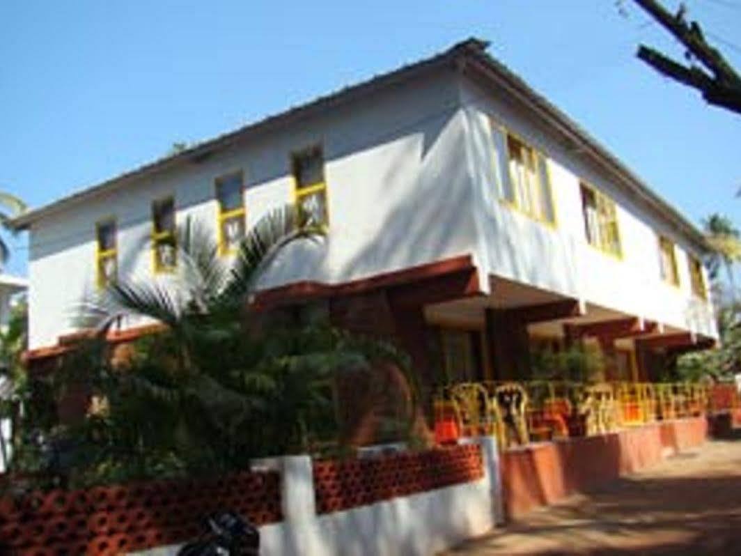 Little Italy Hotel Calangute Exterior photo
